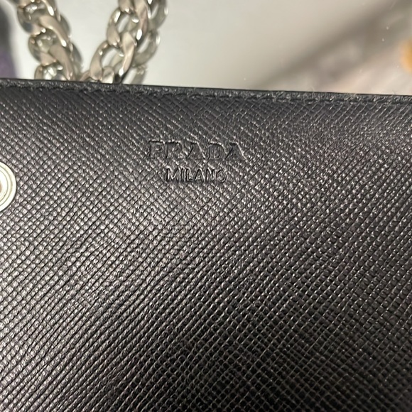 🖤🔥 EUC  PRADA MILANO TESSUTO NYLON BIFOLD WALLET, vintage with chain - Picture 9 of 13